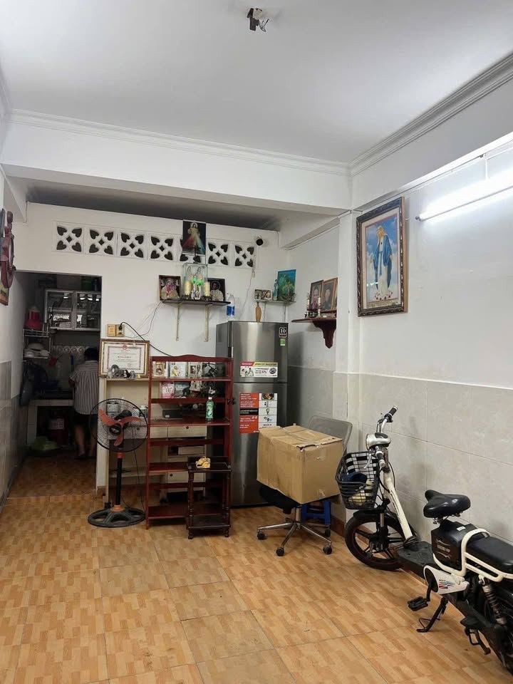 Nhà chính chủ Quận Bình Thạnh 30m² giá 4.8 tỷ - Gần chợ Bà Chiểu, cho thuê 30 triệu/tháng!