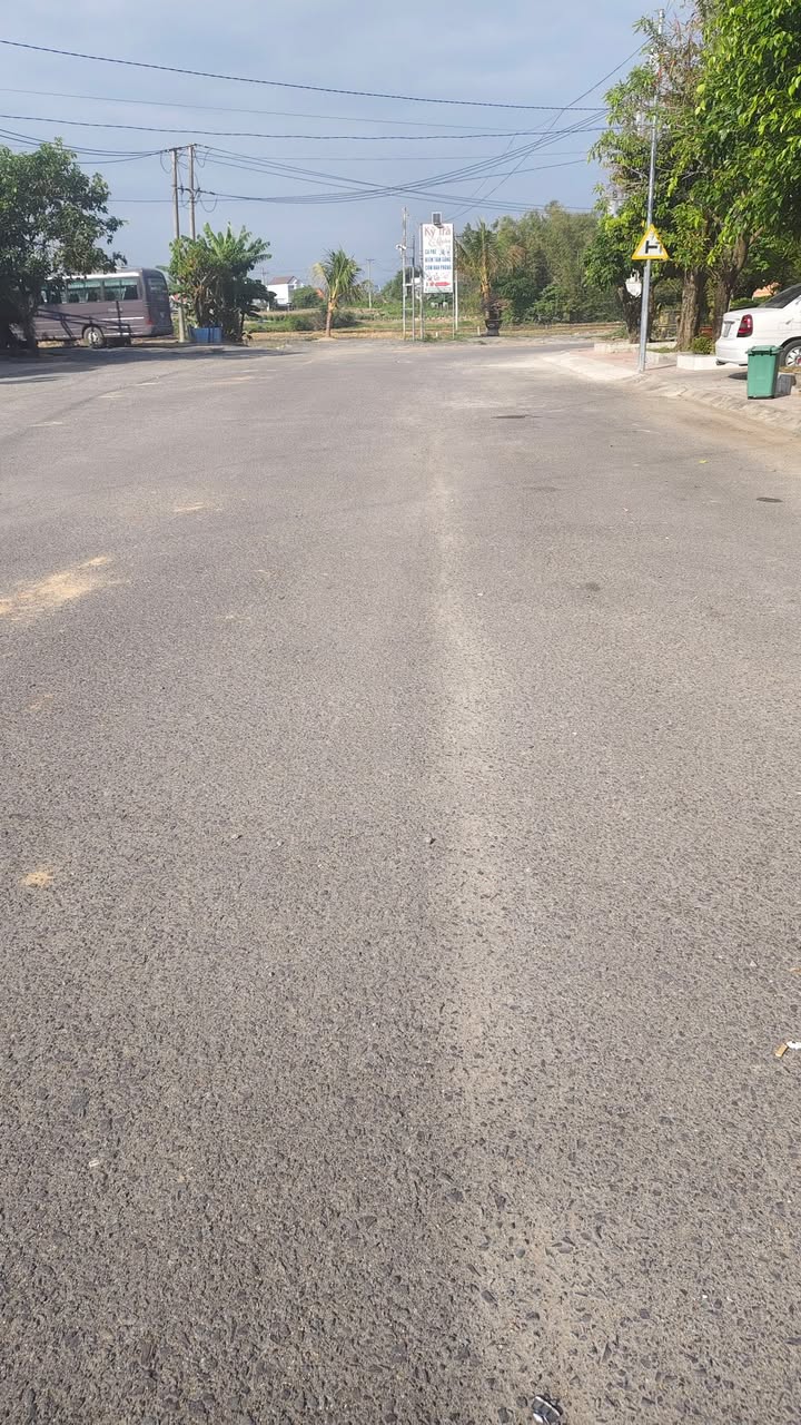 Đất nền Phường Ninh Hoà 135m² giá 2.43 tỷ - Vị trí đắc địa gần nhà Trắng!