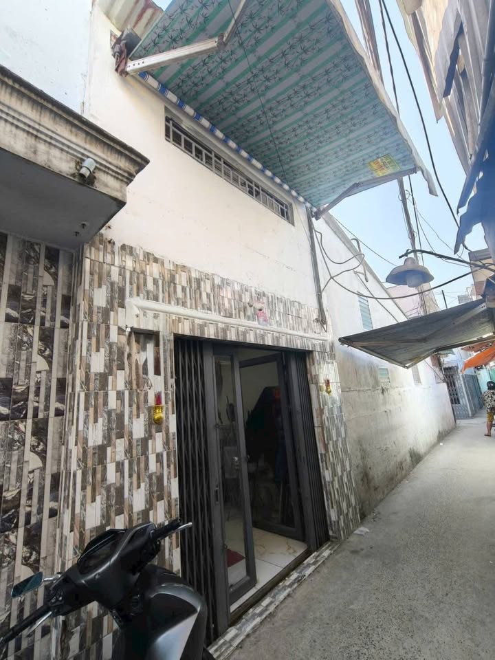 Nhà bán hẻm 40 Hoài Thanh, Q8 - Diện tích 31m², giá 2.98 tỷ - Vị trí VIP, hẻm rộng thoáng!