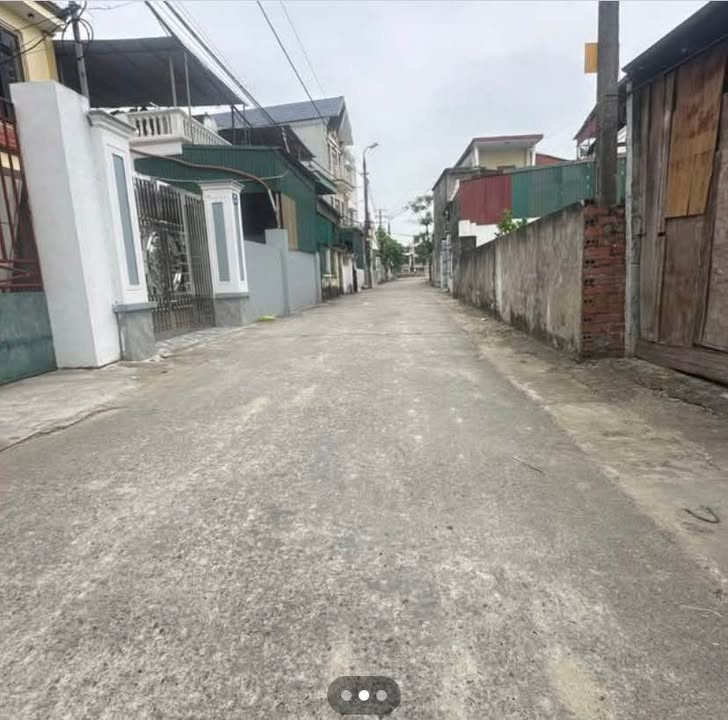 Đất nền Thị Trấn Vũ Thư 73m² giá 1 tỷ - Vị trí trung tâm, thuận tiện giao thông!