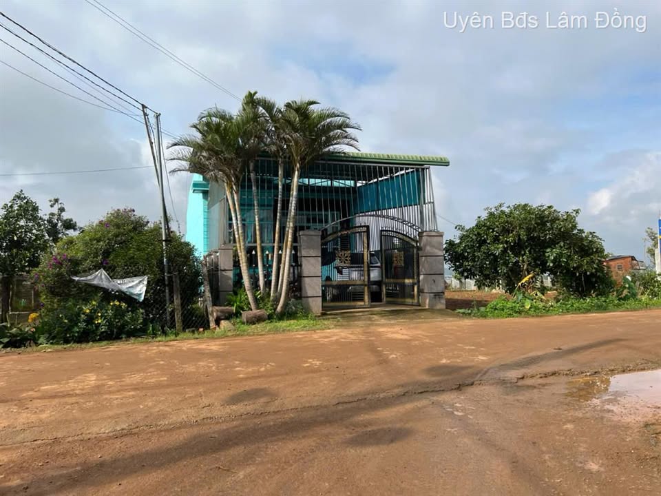 Đất nền xã Quảng Lập 190m² giá 600 triệu - Sổ riêng, xây dựng ngay!