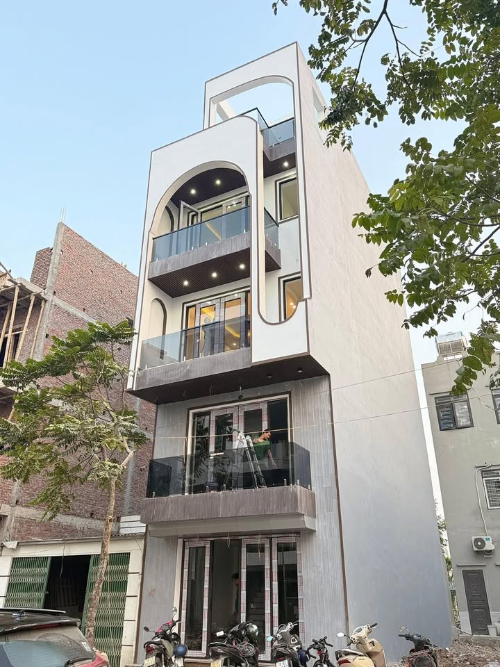 Nhà 5 tầng thang máy KĐT Mỹ Trung 60m² giá 6.5 tỷ - Sống đẳng cấp ngay hôm nay!