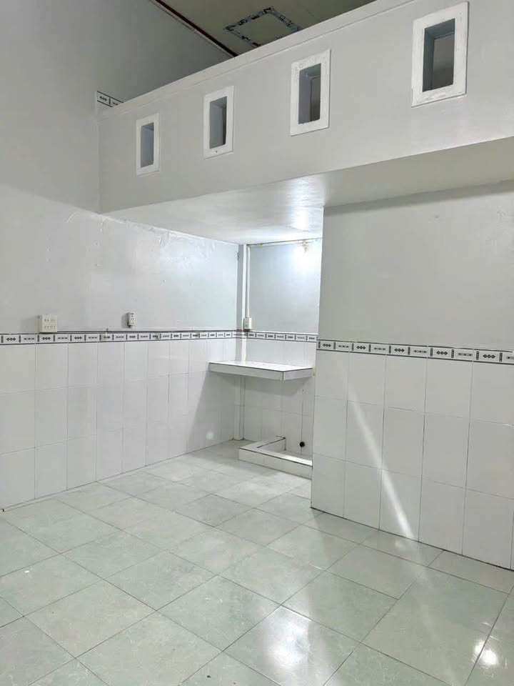 Phòng trọ mới Quận Cái Răng 30m² giá rẻ - An ninh 24/7!