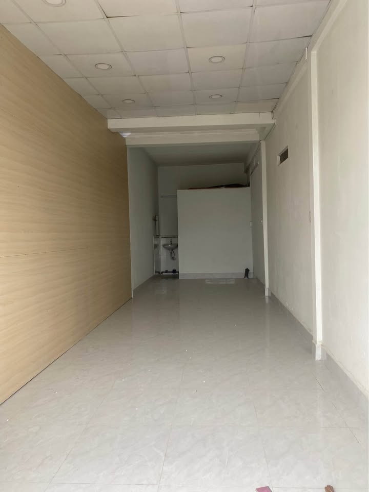Nhà mặt tiền Nguyễn Văn Linh, Quận Ninh Kiều 34m² giá 8 triệu - Thích hợp kinh doanh ngay!