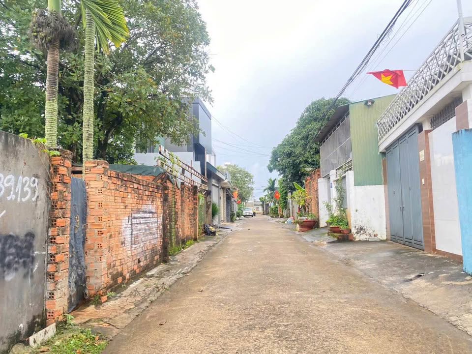 Đất hẻm 170 Mai Hắc Đế Tân Thành 99m² giá 2.699 tỷ - Vị trí đẹp, an ninh tốt!