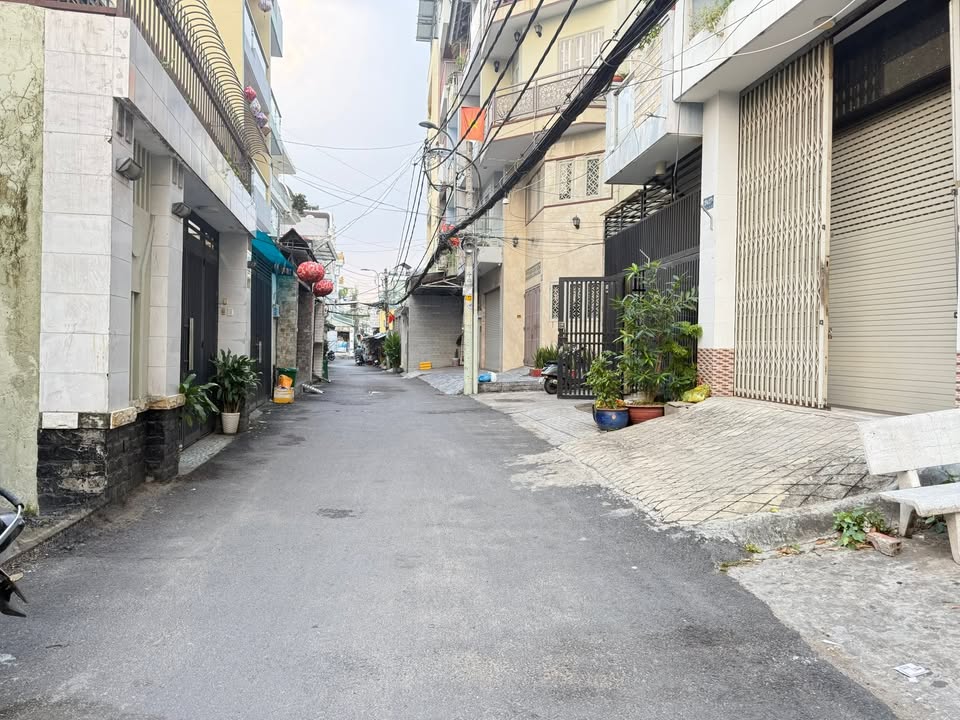 Bán tòa nhà căn hộ tại Bình Thạnh 75m² giá 13.6 tỷ - Cơ hội đầu tư hấp dẫn!