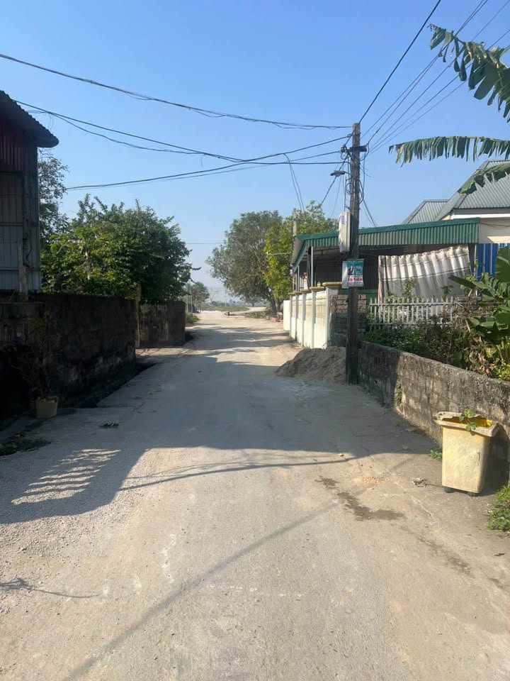 Lô đất 105m² tại xã Quảng Đức - Giá chỉ 800 triệu - Cơ hội đầu tư tuyệt vời!