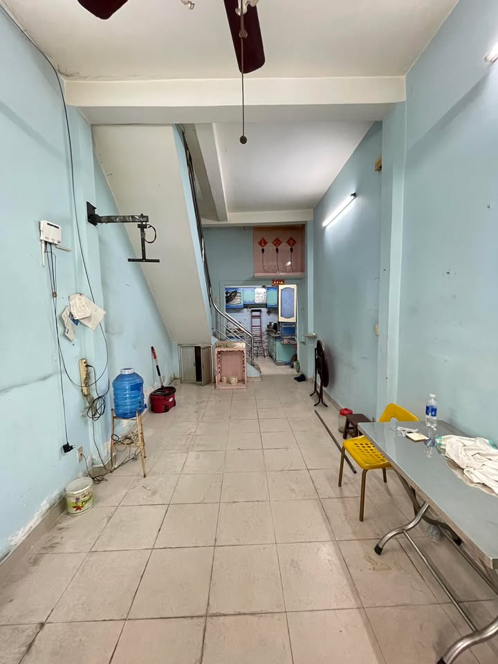 Nhà hẻm xe hơi rộng 8m tại Quận 11, diện tích 36m² - Sổ hồng chính chủ, giá thỏa thuận!