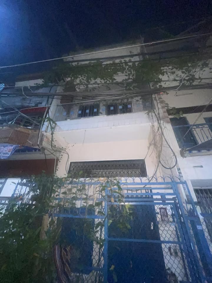 Nhà bán Minh Phụng, Phường 5, Quận 6, 40m² giá 5.9 tỷ - Pháp lý chuẩn, Sẵn sàng ở!