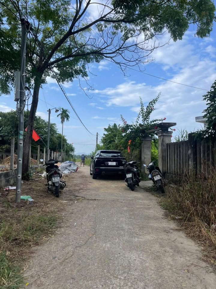 Đất nền chính chủ Điện Ngọc 135m² giá 8xx triệu - Đường bê tông ô tô thông thoáng!