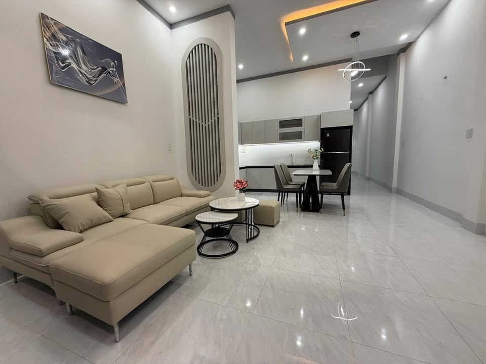 Nhà phố Buôn Ma Thuột 100m² giá 1.85 tỷ - Sẵn sàng vào ở ngay!