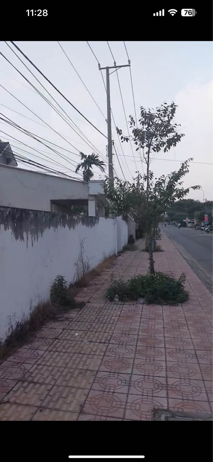 Nhà cấp 4 cho thuê mặt tiền Nguyễn Cửu Vân, Tân An, Long An - Sân vườn rộng rãi