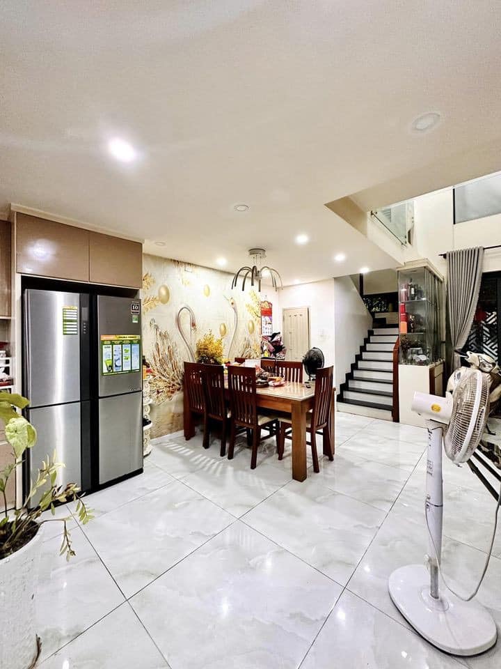 Nhà 5 Tầng Vạn Kiếp, Bình Thạnh 62m² giá 11 tỷ - Thiết kế hiện đại, nội thất cao cấp!