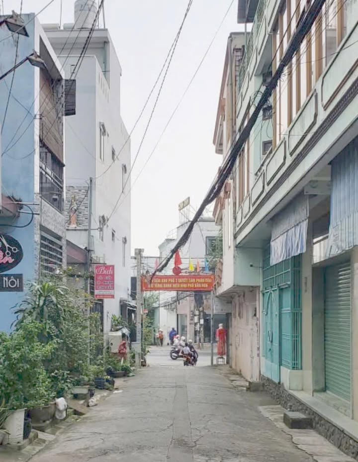 Nhà phố Biên Hòa 158m² giá 9.79 tỷ - Kinh doanh sầm uất, nở hậu tài lộc!