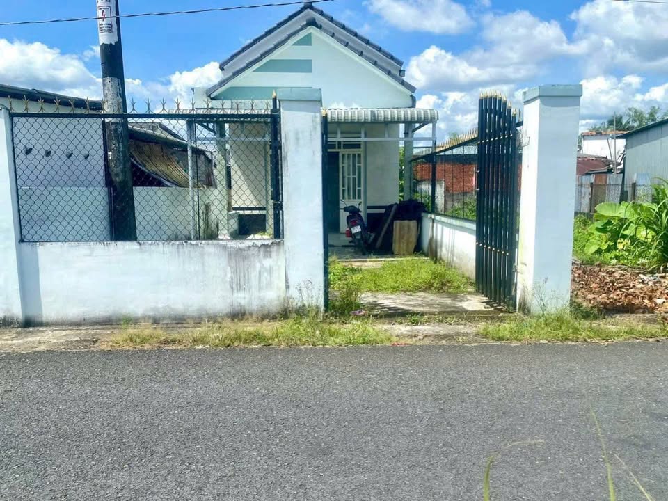 Nhà đẹp mặt tiền Nguyễn Viết Xuân 131m² giá 1.5 tỷ - Sổ hồng chính chủ!