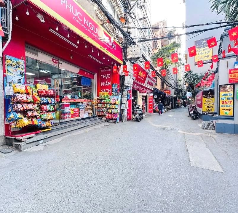 Nhà góc 6 tầng Trần Thái Tông, Cầu Giấy 50m² giá 15 tỷ - Đầu tư sinh lời hấp dẫn!