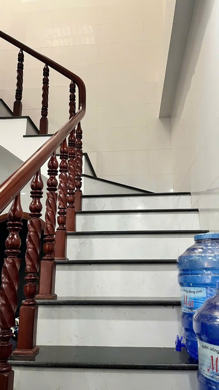 Nhà phố 1 trệt 1 lầu tại Cái Răng 47.4m² giá 2.3 tỷ - Hoàn công sẵn sàng ở ngay!