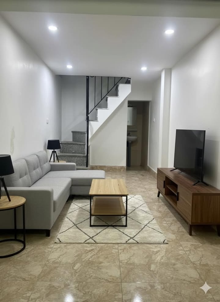 Nhà phố Thụy Khuê, Tây Hồ 20m² giá 5 tỷ - Tiện ích đẳng cấp, sổ hồng chính chủ!