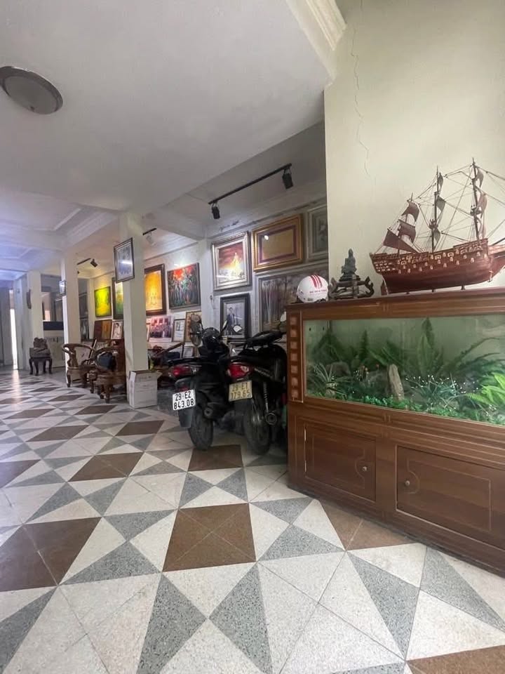 Đất Giảng Võ 360m² giá 129 tỷ - Ô tô vào tận nhà, thích hợp xây khách sạn