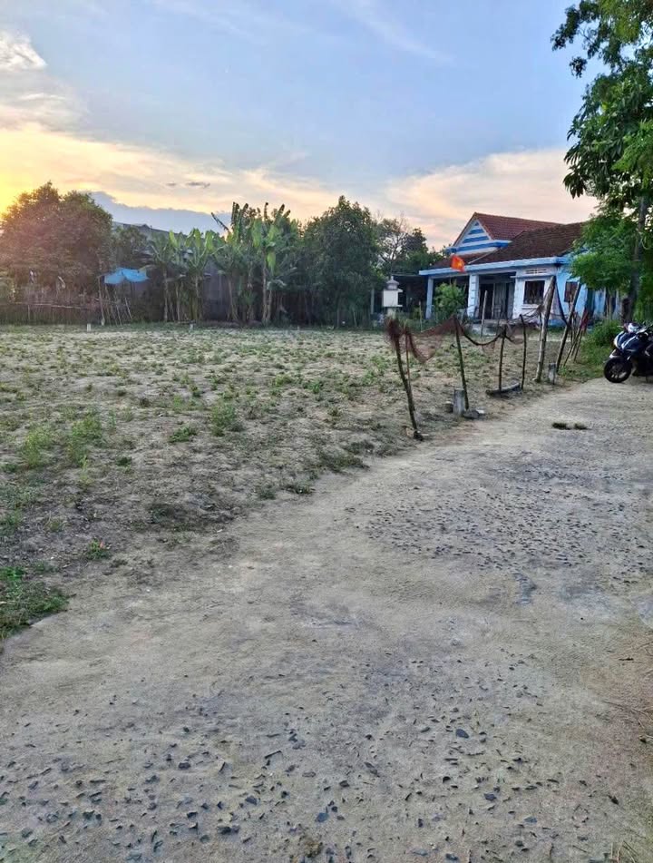 Bán đất thổ cư Thôn Thạch Tân - Tam Thăng, Tam Kỳ 200m² - 260m² giá chỉ 1.4 tỷ - Đầu tư sinh lời!