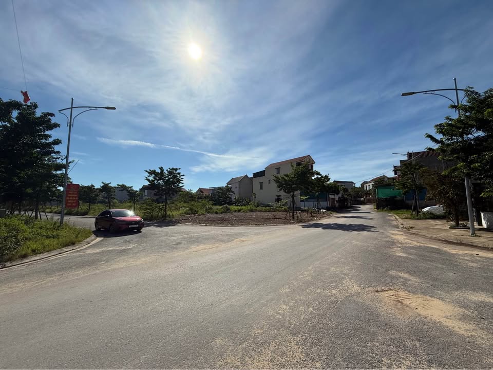 Đất mặt tiền đường Hoàng Sâm, Bắc Lý 196m² giá 3 tỷ - Đầu tư sinh lời ngay!