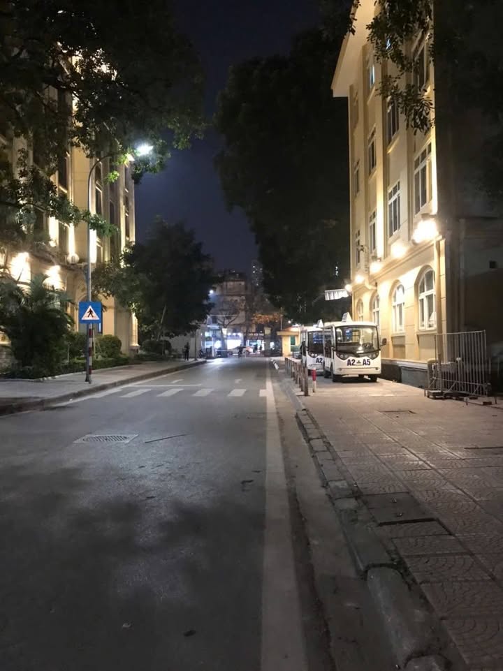 Căn hộ tập thể Trường Đại học Y 70m² giá gần 3 tỷ - Sở hữu ngay không cần chờ!