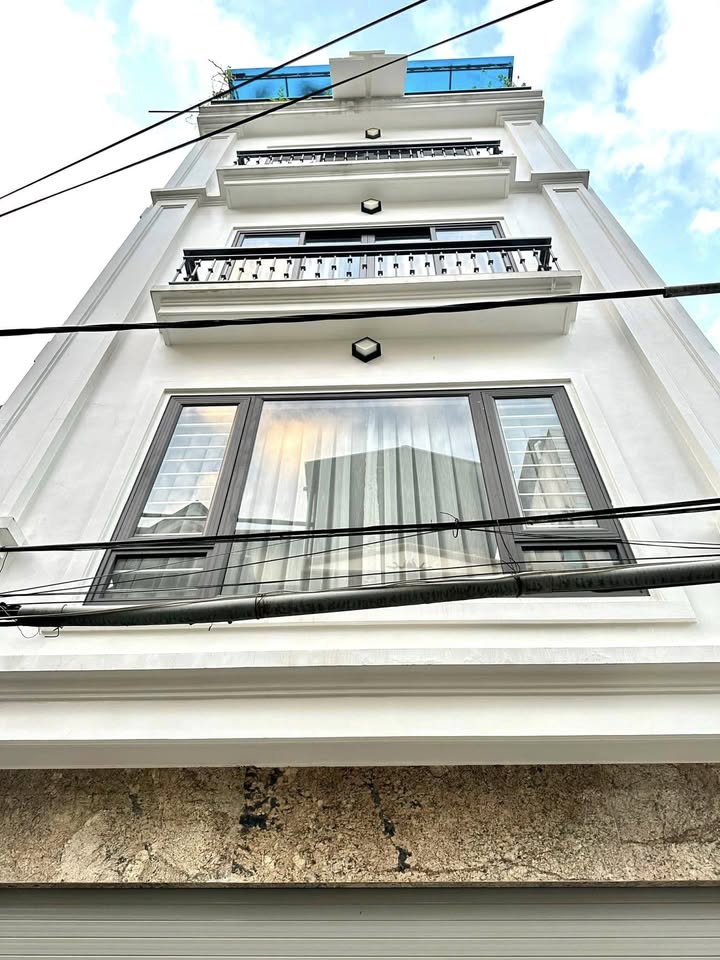 Nhà riêng Phường Thành Công, Quận Ba Đình 175m² giá 8x tỷ - Thiết kế chắc chắn, vào ở ngay!