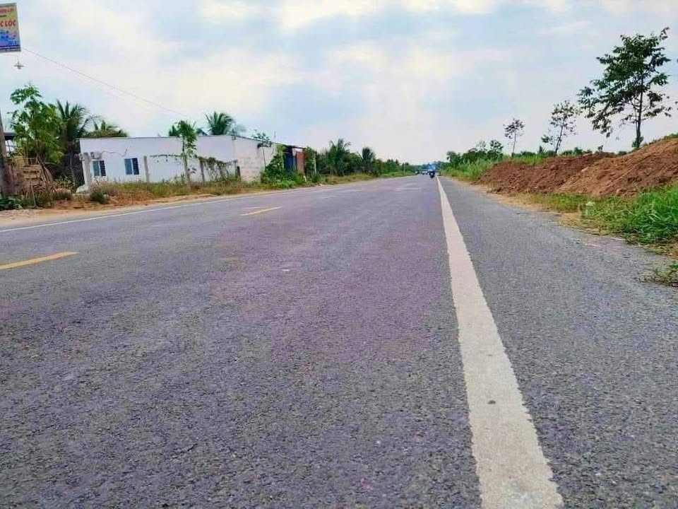 Đất nền mặt tiền 173 Hữu Định, Châu Thành, Bến Tre 3520m² - Cơ hội đầu tư tuyệt vời!