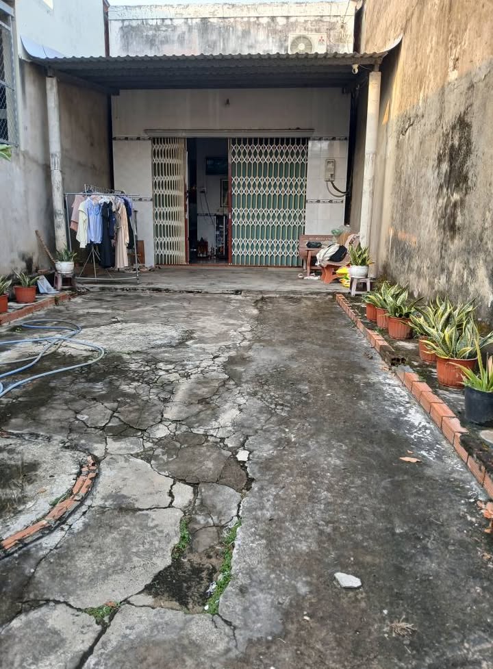 Nhà hẻm Đồng Khởi, Phường Trà Vinh, 134.6m² giá 1.1 tỷ - Cơ hội đầu tư tuyệt vời!