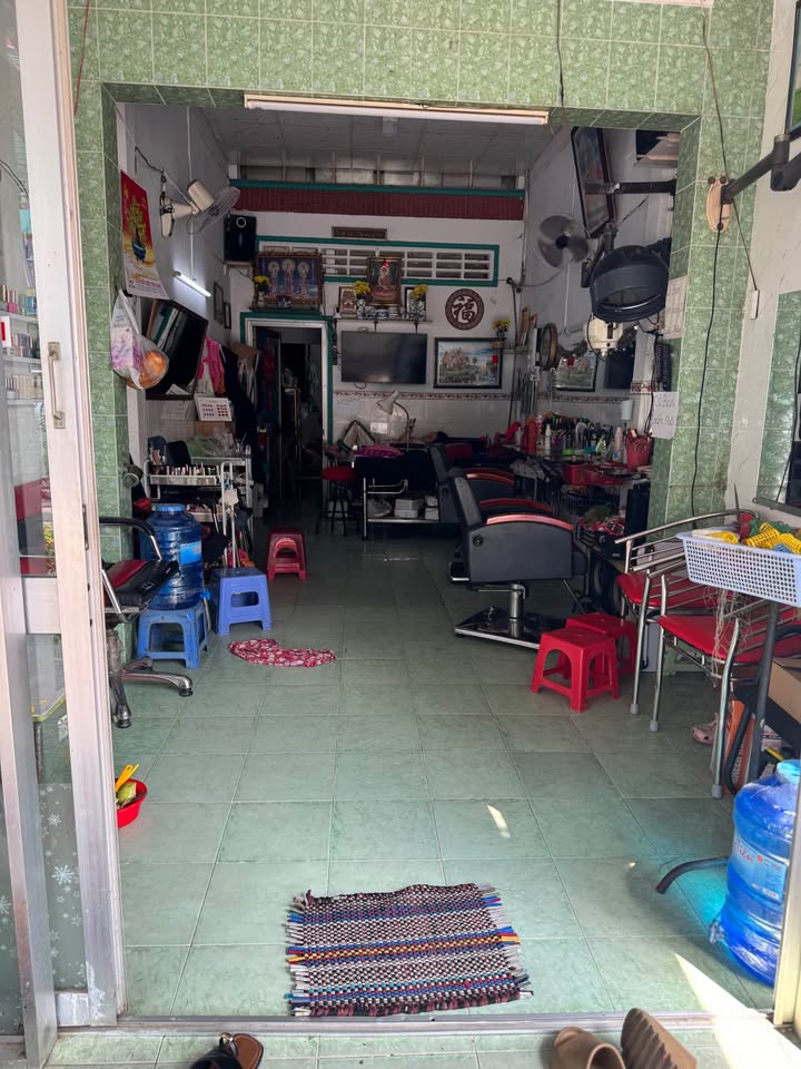 Bán nhà mặt tiền đường Nguyễn Tri Phương, Mỹ Tho, 40m², giá 2 tỷ - Cơ hội đầu tư hấp dẫn!