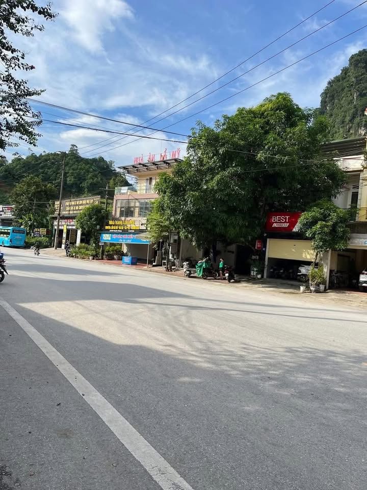 Nhà 2 tầng mặt tiền đường 19/5, 108m² giá 3 tỷ - Tiềm năng kinh doanh vượt trội!