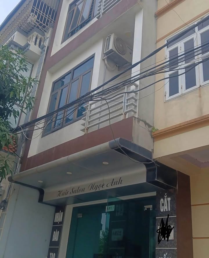 Nhà 3 tầng Nguyễn Phục 45m² giá 4 tỷ - Thiết kế đẹp, kinh doanh thuận lợi!