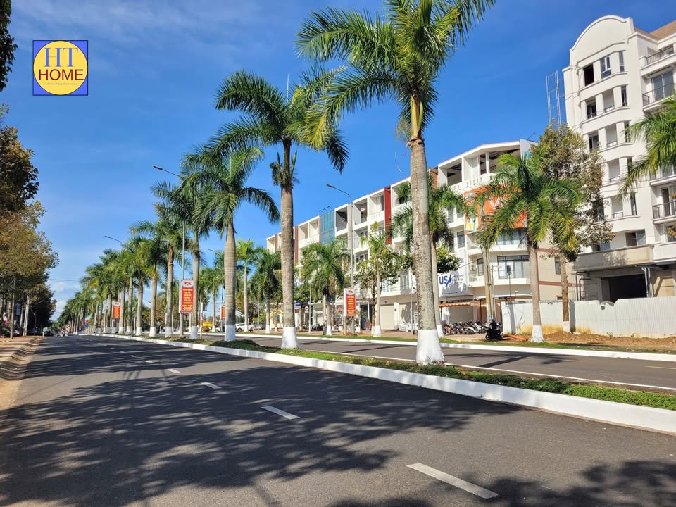 Nhà mặt tiền Hàng Dừa, Bảo Lộc 110m² giá 20 triệu - Vị trí đắc địa cho kinh doanh!