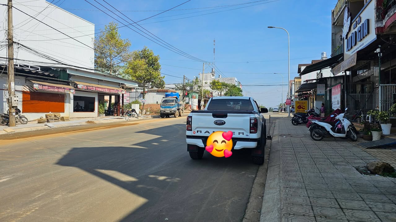 Nhà mặt tiền Hoàng Văn Thụ, Bảo Lộc 114m² giá 7.5 tỷ - Kinh doanh sầm uất!