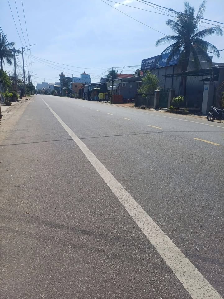 Đất nền 639 Lâm Trúc 1, Hoài Thanh 290m² giá 3.3 tỷ - Vị trí trung tâm đắc địa!