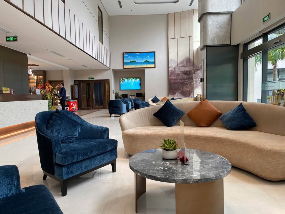 Căn hộ 2 phòng ngủ The Sapphire Hạ Long 68m² giá 4.5 tỷ - View biển tuyệt đẹp!