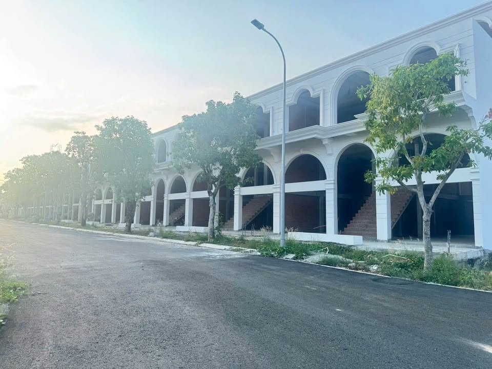 Nhà thô 107m² KĐT Mỹ Gia - Hướng Tây Nam - Kinh doanh và ở ngay!