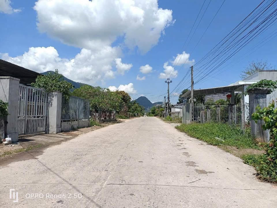 Đất thổ cư Suối Tiên 400m² giá 1,999 tỷ - Mặt tiền đường 10m, hướng Đông Bắc!