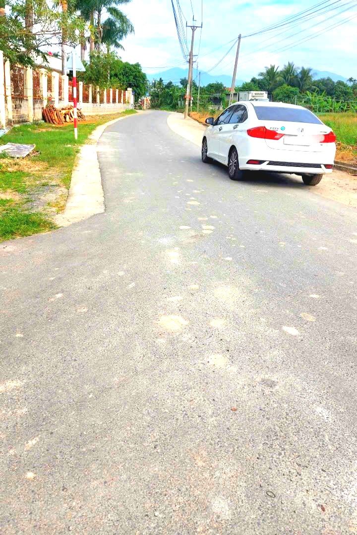 Đất Mặt Đường Nhựa Diên An 201m² giá 2.89 tỷ - Hướng Tây Nam, Ô tô tránh nhau!