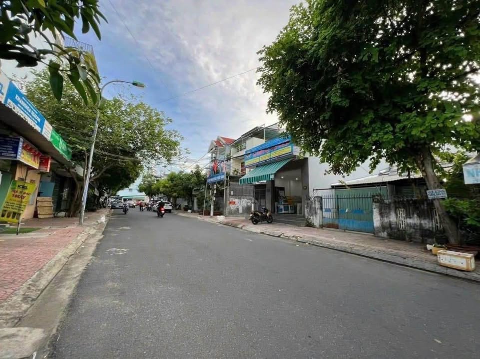 Nhà cấp 4 mặt tiền đường Trương Hán Siêu, Nha Trang 130m² giá 12.8 tỷ - Cơ hội đầu tư hấp dẫn!