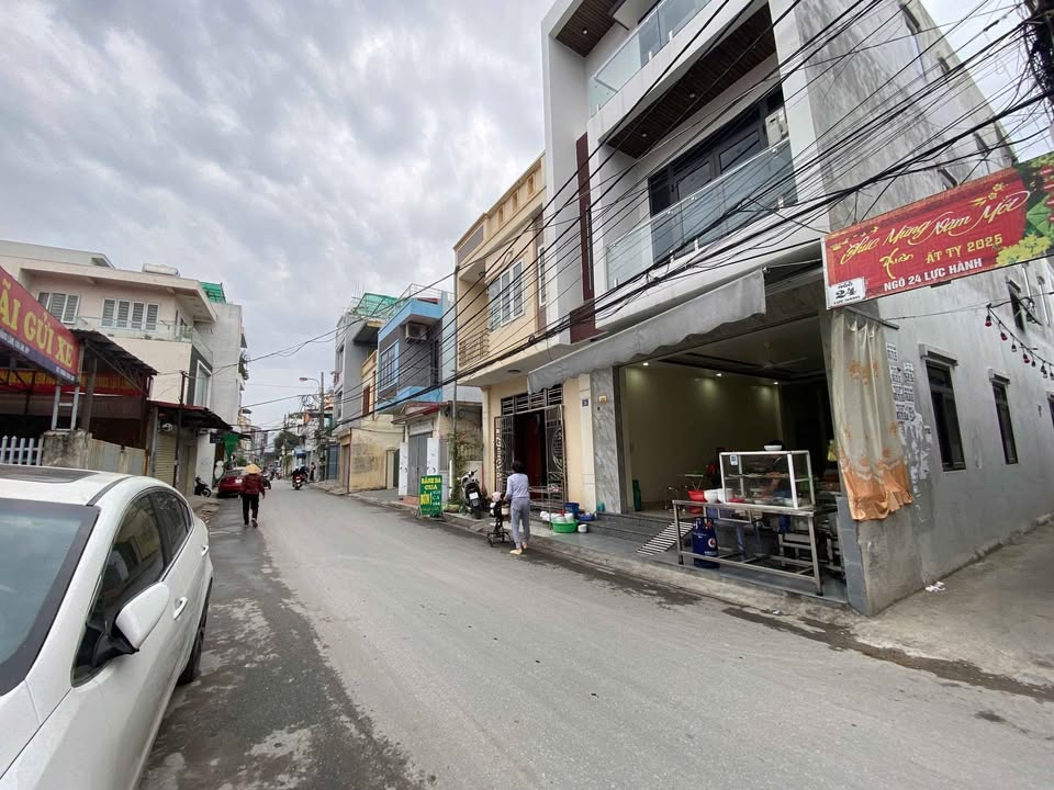 Nhà chính chủ tại ngõ Lực Hành, Hải An 51.7m² giá 3.2 tỷ - Sẵn sàng vào ở ngay!