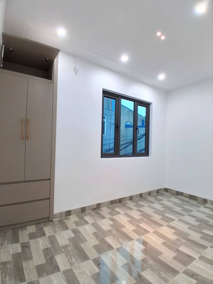 Nhà 3 tầng lô góc Miếu Hai Xã 30m² giá 2.45 tỷ - Sổ hồng chính chủ