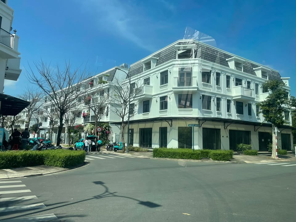 Mặt tiền kinh doanh Tân Hương 82m² giá 8 tỷ - Vị trí đắc địa, thu hút khách hàng!