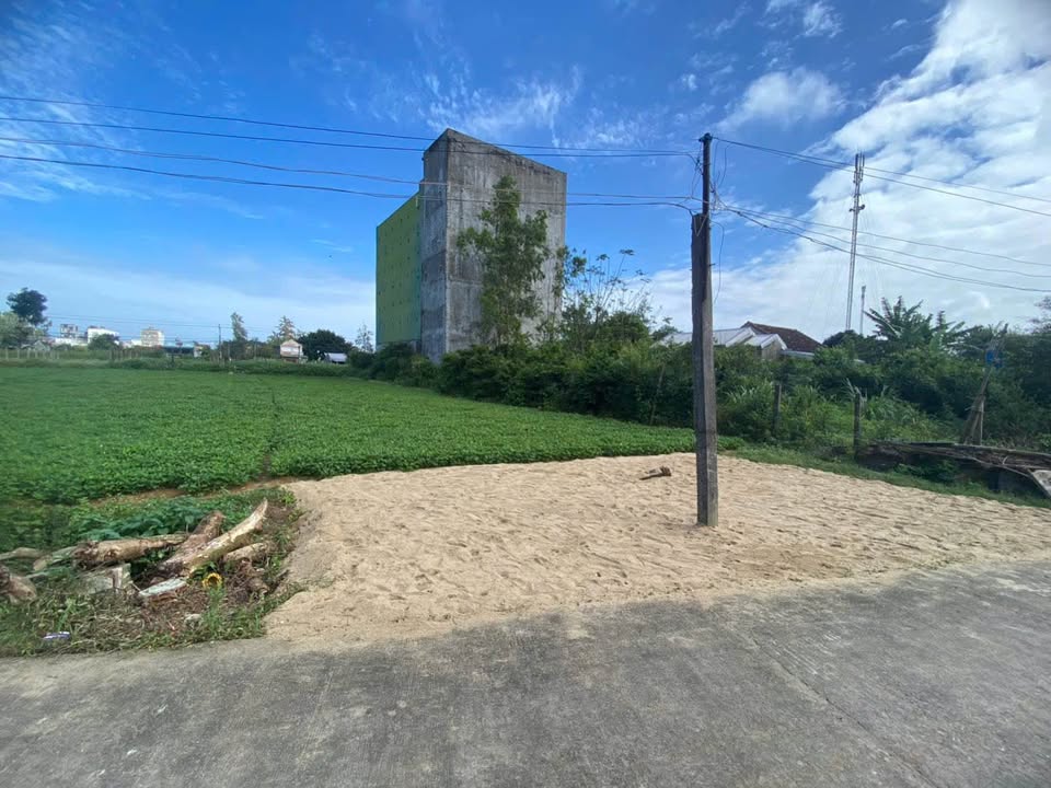 Đất Tịnh Khê, Quảng Ngãi 180m² giá 1.29 tỷ - Gần biển, đường ô tô thông thoáng!