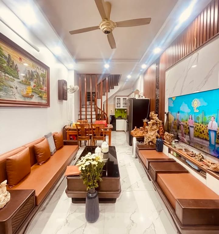 Nhà đẹp Xuân Đỉnh 35m² giá thỏa thuận - Full nội thất gỗ sang trọng