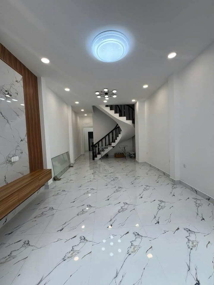 Nhà cho thuê hẻm Trường Chinh Tân Bình 72m² giá 18 triệu - Không gian lý tưởng cho gia đình!