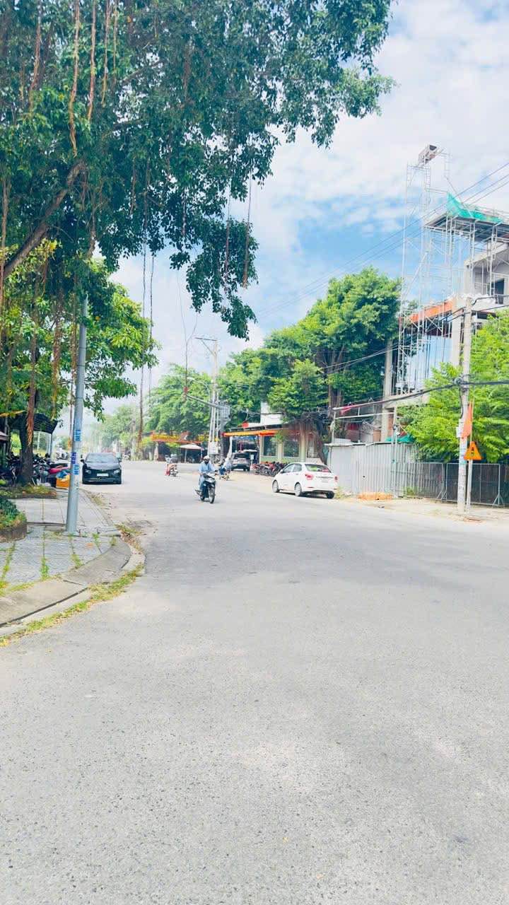 Nhà phố Nam Kỳ Khởi Nghĩa Quận 3 100m² giá 4.5 tỷ - Kinh doanh sầm uất!