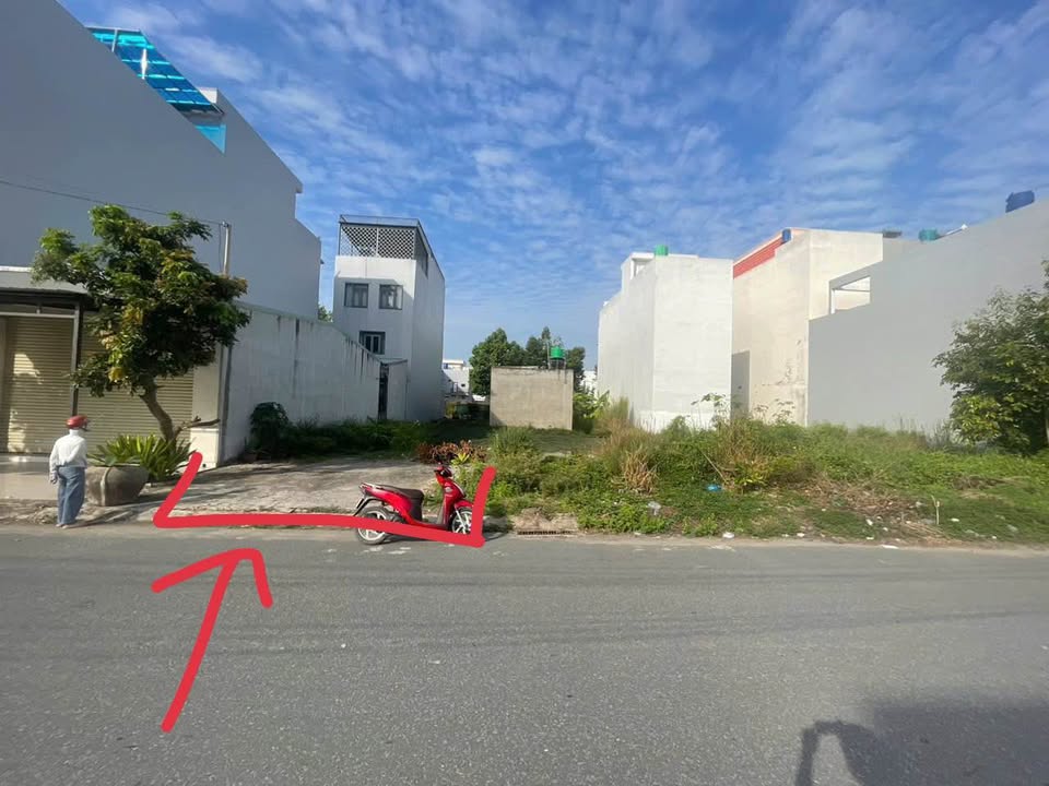 Đất nền KDC 135 Bến Lức 120m² giá 4.4 tỷ - Vị trí tuyệt đẹp, thương lượng ngay!