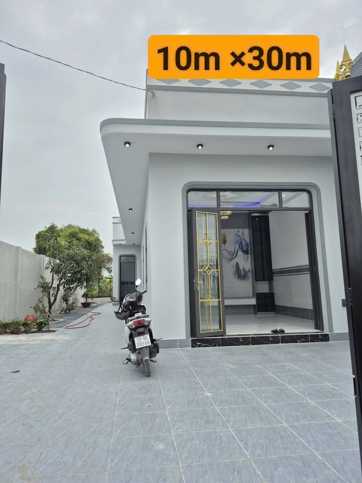 Nhà cấp 4 đẹp tại Lộc Hậu, Cần Giuộc, 300m² giá 3.1 tỷ - Lựa chọn lý tưởng cho nghỉ dưỡng