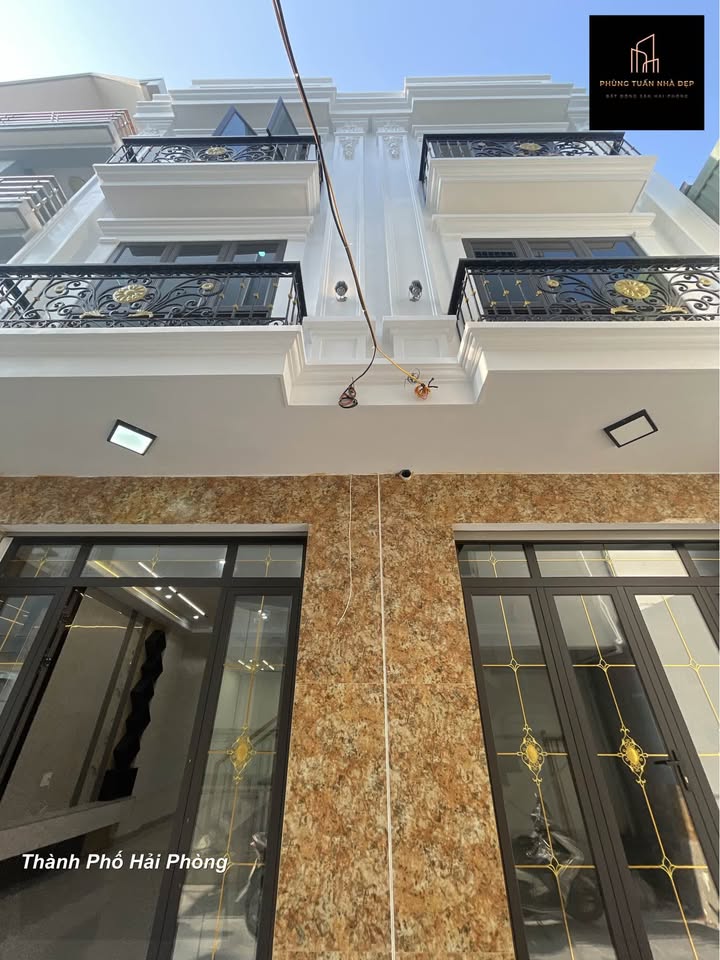 Nhà đẹp Thiên Lôi, 51m² giá 3.98 tỷ - Gần AEON Mall và Hoàng Huy!